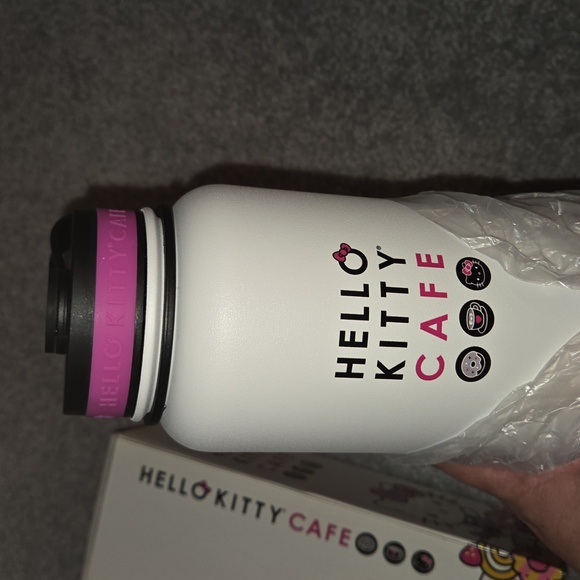 Hello Kitty Cafe Tumbler - Picture 3 of 5